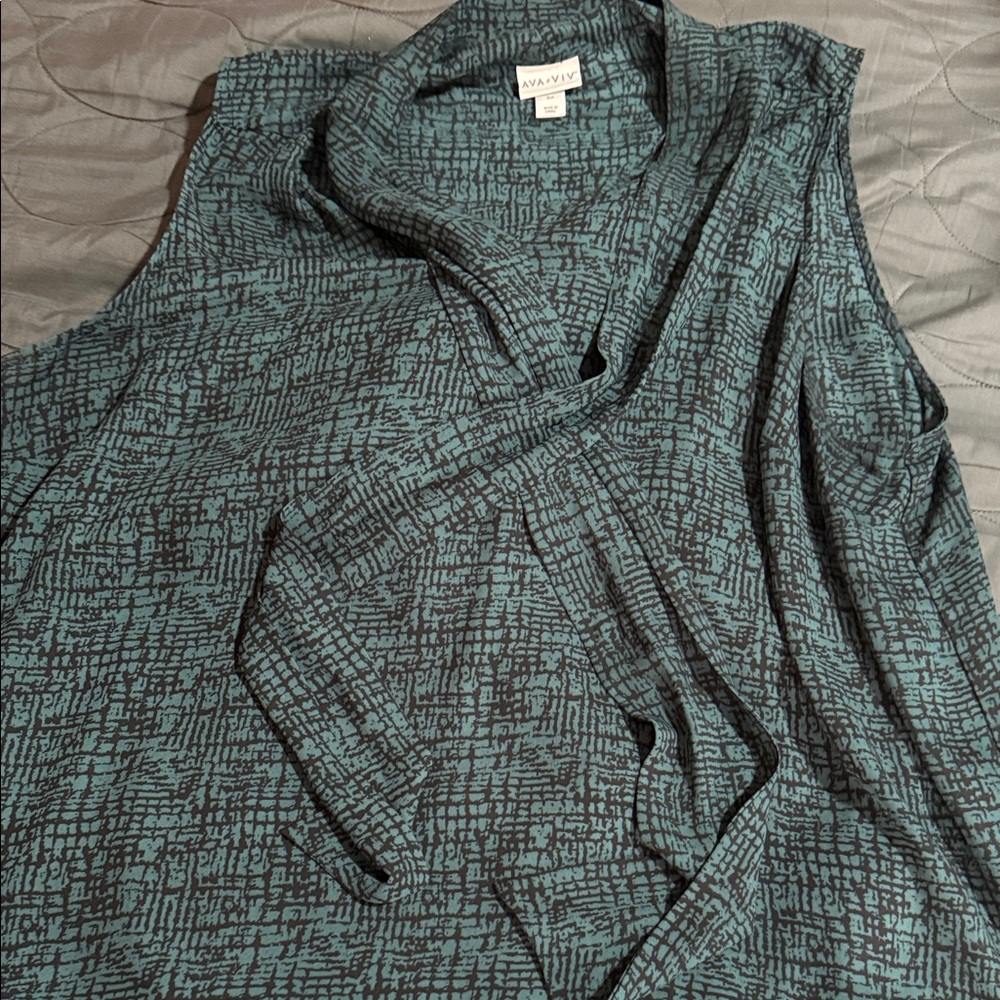 Ava & Viv Teal and Black Sleeveless Blouse